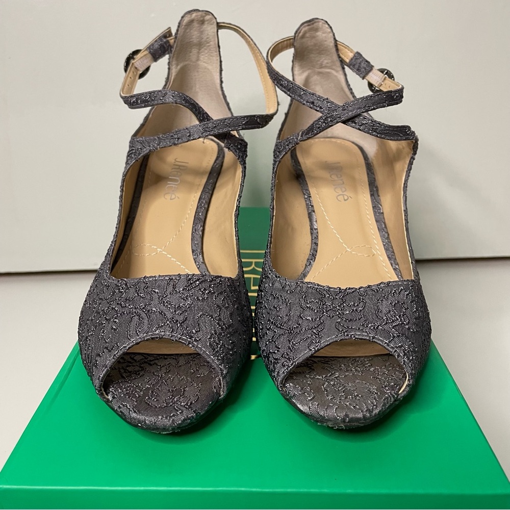 J. Reneé ROLYNE Gray Floral Damask Fabric Pump Size 8.5W - Picture 2 of 13